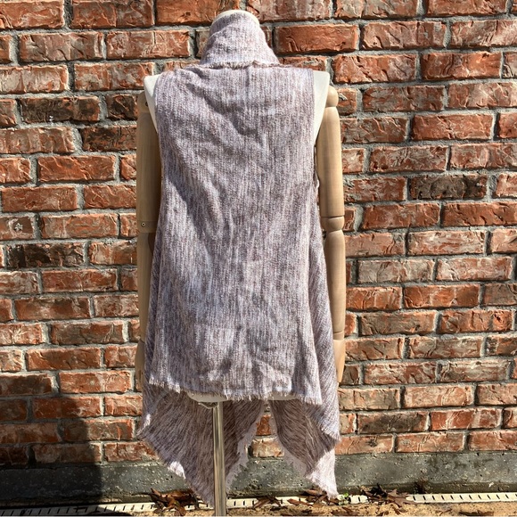 Express One Size Fits All beige cloth vest / OS / Excellent condition - Picture 8 of 14